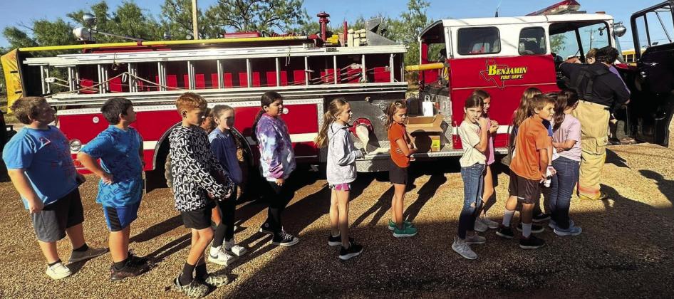 Benjamin VFD visits Benjamin Elementary