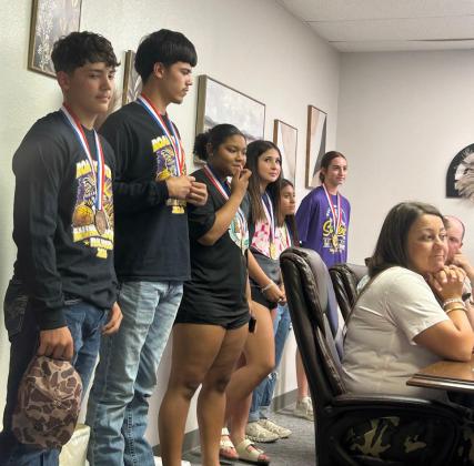 MUNDAY HIGH SCHOOL SPIRIT STATE CHAMPION TEAM