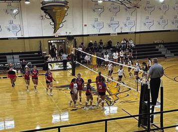 KCVOLLEYBALL ON FIRE Knox City Houndettes Varsity win 3 versus Memphis. | COURTESY PHOTO
