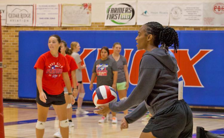 SPOTLIGHT ON KNOX CITY VOLLEYBALL CAMP AT TSU SHERI BATY PHOTOS