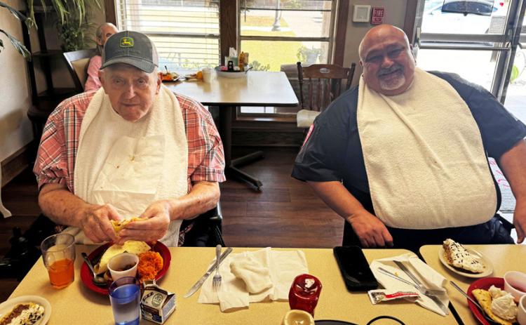 LUNCHPLANSWITHTHECHIEF Munday Police Chief Albert DeLeon and his wife, Becky, enjoyed a lunch last week with the residents and staff at the Munday Nursing Center. | COURTESY PHOTO