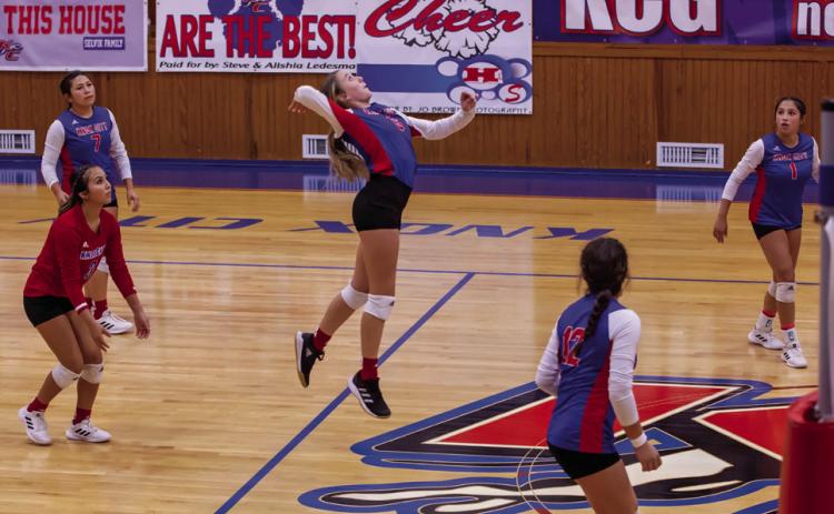 Houndettes open district play
