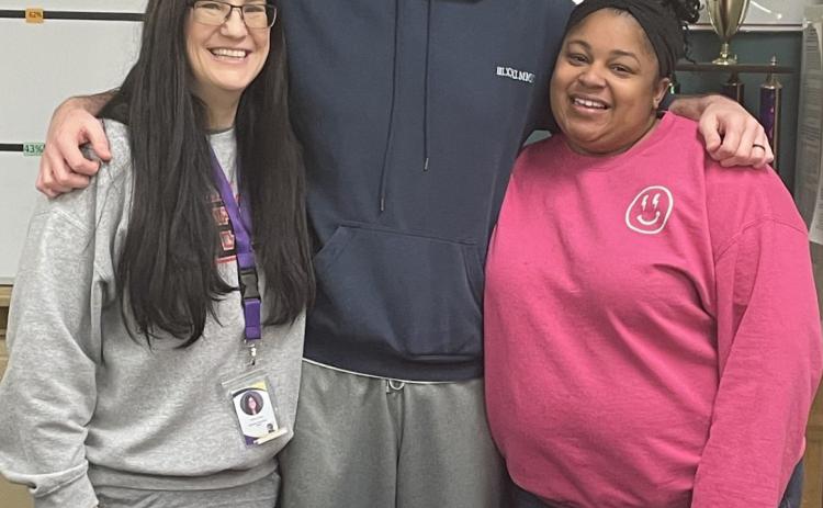 AWARDEDDEGREES Three teachers from Munday,Tiffany Evans, Brad Johnson and Kamica Hernandez were awarded degrees last week. | COURTESY PHOTO