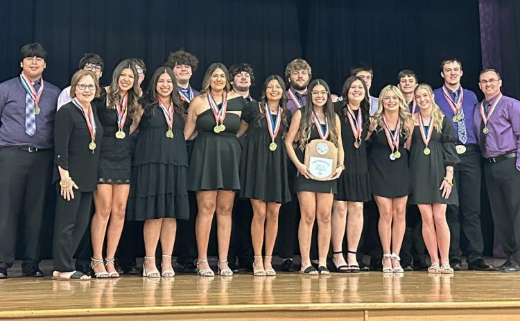 OAP SEASON ENDS The Benjamin One Act Play company of“Kimberly Akimbo”had their season come to an end at last week’s Regional One Act Play meet in San Angelo. However, several of the troupe received individual regional honors, including Outstanding Crew; and on the individual levelTechnician/Stage Manager: Gabby Hilario; Jasmine Mendiola, Honorable Mention All-Star Cast; and All-Star Cast members Heston Harney and Bentley Irons. Cody Propps (far right) directed the production. | FILE PHOTO