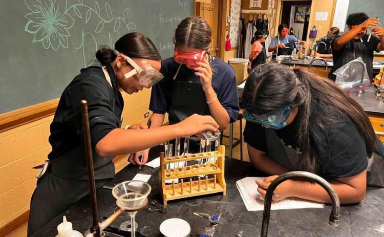 SPOTLIGHT ON MUNDAY CHEMISTRY CLASSES