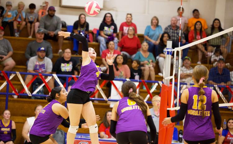 SPOTLIGHT ON MUNDAY VOLLEYBALL
