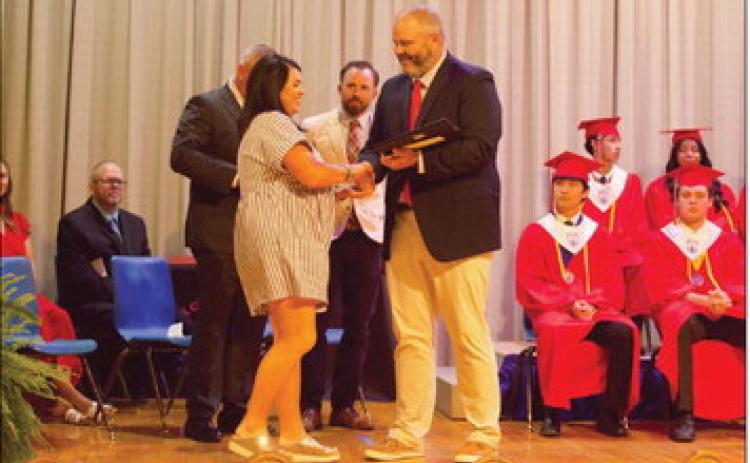 MIRABEAU B. LAMAR AWARD RECIPIENT RECOGNIZED Knox City’s Jennifer Utley received the Mirabeau B. Lamar Award. | SHERI BATY PHOTO