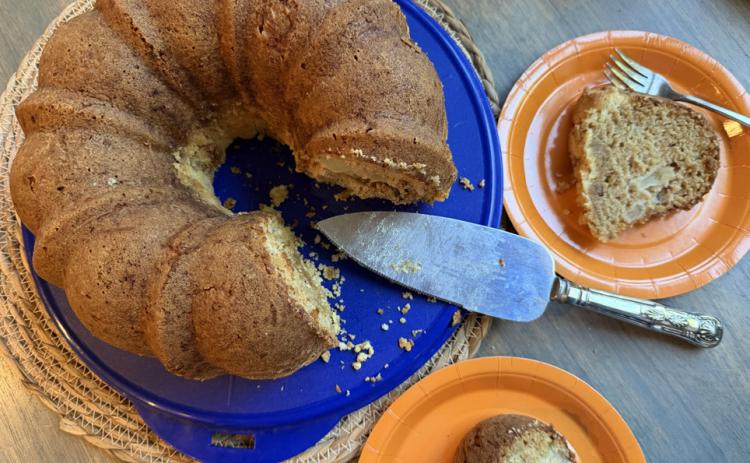Apple-Zucchini Upside-Down Crumble Bundt