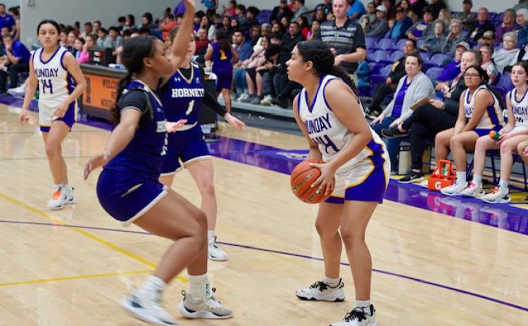 Rachel Hernandez looks for an open teammate. | LACI BOWMAN PHOTO