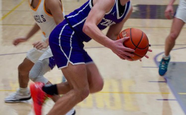 SPOTLIGHT ON MUNDAY BASKETBALL