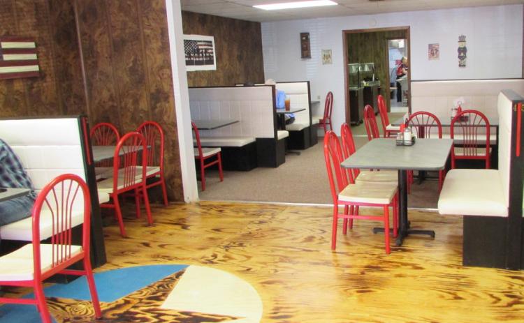 NEW CAFE It’ll Do Grill opened this week in Munday. | DON THOMPSON PHOTO