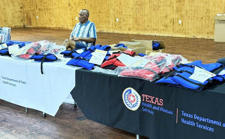 WATER SAFETY, LIFE JACKETS IN KNOX CITY