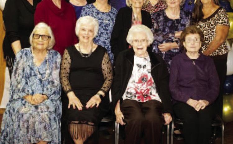 MAKING A DIFFERENCE Each year, these dedicated individuals of The Knox County Hospital District Pink Ladies Auxiliary donate their time to help support our hospital and our community. Want to make a difference this coming year? Learn about the Pink Ladies’ amazing auxiliary volunteer program at https://knoxhospital.org/ pink-ladies/. | COURTESY PHOTO