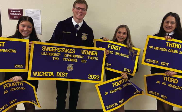 Munday FFA district contest winners