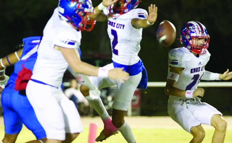 BLOCKED Joe Adam Morelos gets his hand on the ball to block the Patroits PAT. | SHERI BATY PHOTO