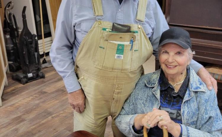 W.B. (Dub) and Paulette Etheredge celebrated their 60th wedding anniversary at the Knox County Aging Center last week | Photo by Jim Dillion