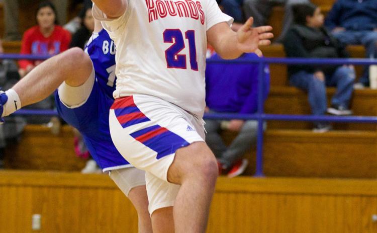 Tristin Baxter goes up for two. | SHERI BATY PHOTO