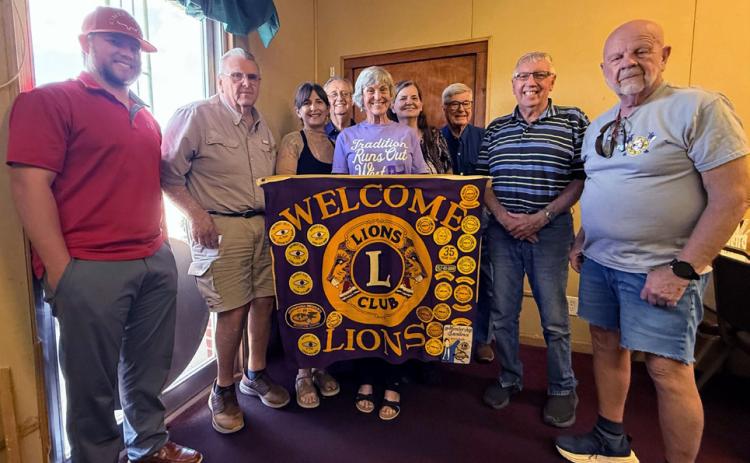 LIONSCOMMUNITYSERVICE Members of the Munday Lions Club have been working to spiff up Downtown Park in time for Fourth of July festivities. | COURTESY PHOTO