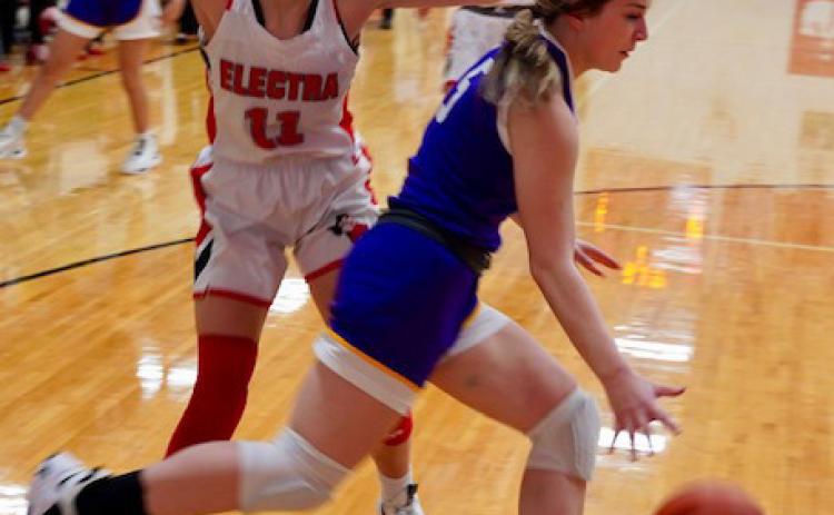 Mackinzi Castille beats her defender to the hoop. | PHOTOS BY LACI BOWMAN