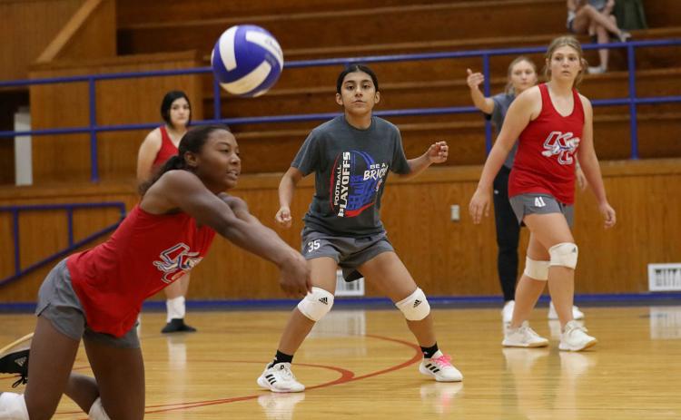 Knox City High volleyball ‘sets’ scrimmages