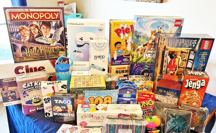 SUMMERREADINGPRIZES await young bookworms at the Munday library. | COURTESY PHOTO
