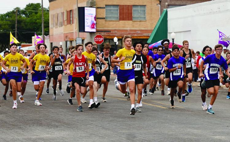 SPOTLIGHT ON MUNDAY CROSS COUNTRY