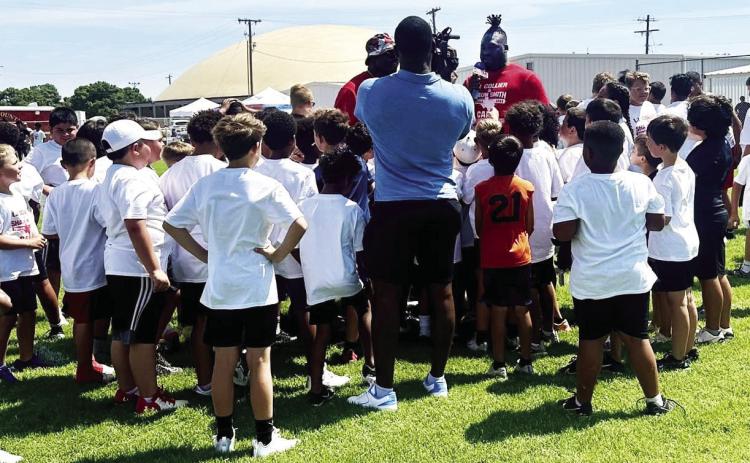 NFL pro, former Mogul L.J. Collier hosts football camp in Munday