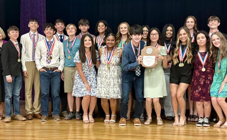 MUNDAY OAP ADVANCES Congratulations go to Munday One Act Play and their director, Karen Longan, for advancing to the Bi-District Contest. That contest will be held Tuesday, March 31, in Munday. Individual awards: All-Star Cast: Kinslee Carver and Olivia Myers, Honorable Mention All-Star Cast: Bryson Nunez and Aaralyn Taylor, Best Light Tech: Jelani Lopez, Best Stage Manager: