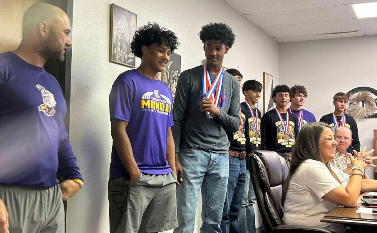 STATE COMPETITORS At the school board’s regular meeting of May 18, Munday CISD trustees also recognized several groups of students, including the State semifinalist boys basketball team, and silver medalist 1600m relay runners. MORE RECOGNITIONS, PAGE 6