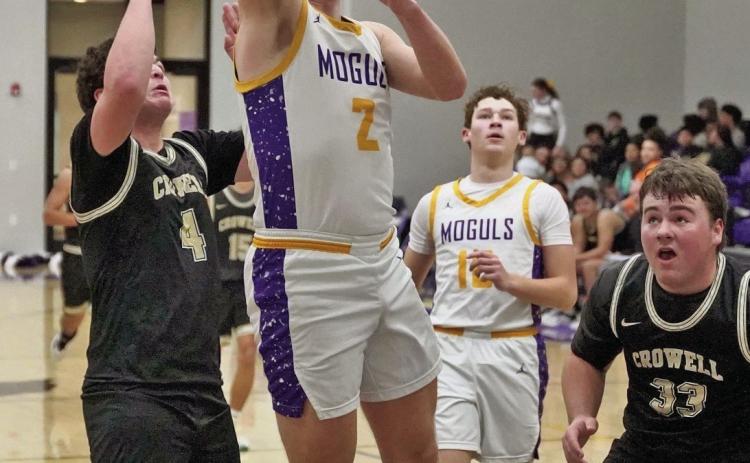 Connor Willison drives into the lane for a layup. | LACI BOWMAN