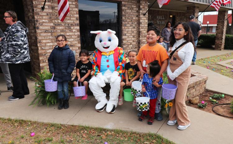 The city of Munday hosted an Easter egg hunt and a brown bag lunch fundraiser for the MundayVolunteer Fire Department on Saturday, April 4. Within minutes, 2,000 eggs were gone as were those doing the searching. The Easter Bunny made an appearance posing for pictures with kids of all ages. Prize eggs and a drawing for two Easter baskets.Those winners were not present, but will be contacted to get their prizes. | TROY PARTON