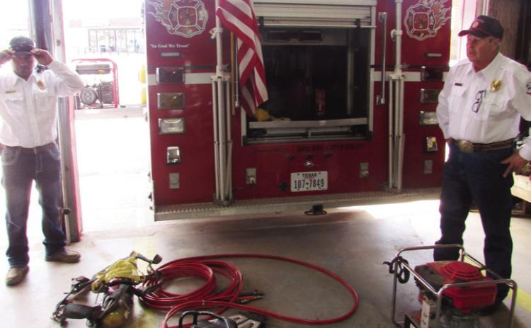 100TH ANNIVERSARY VFD displayed the jaws of life and other life-saving equipment | DON THOMPSON PHOTOS